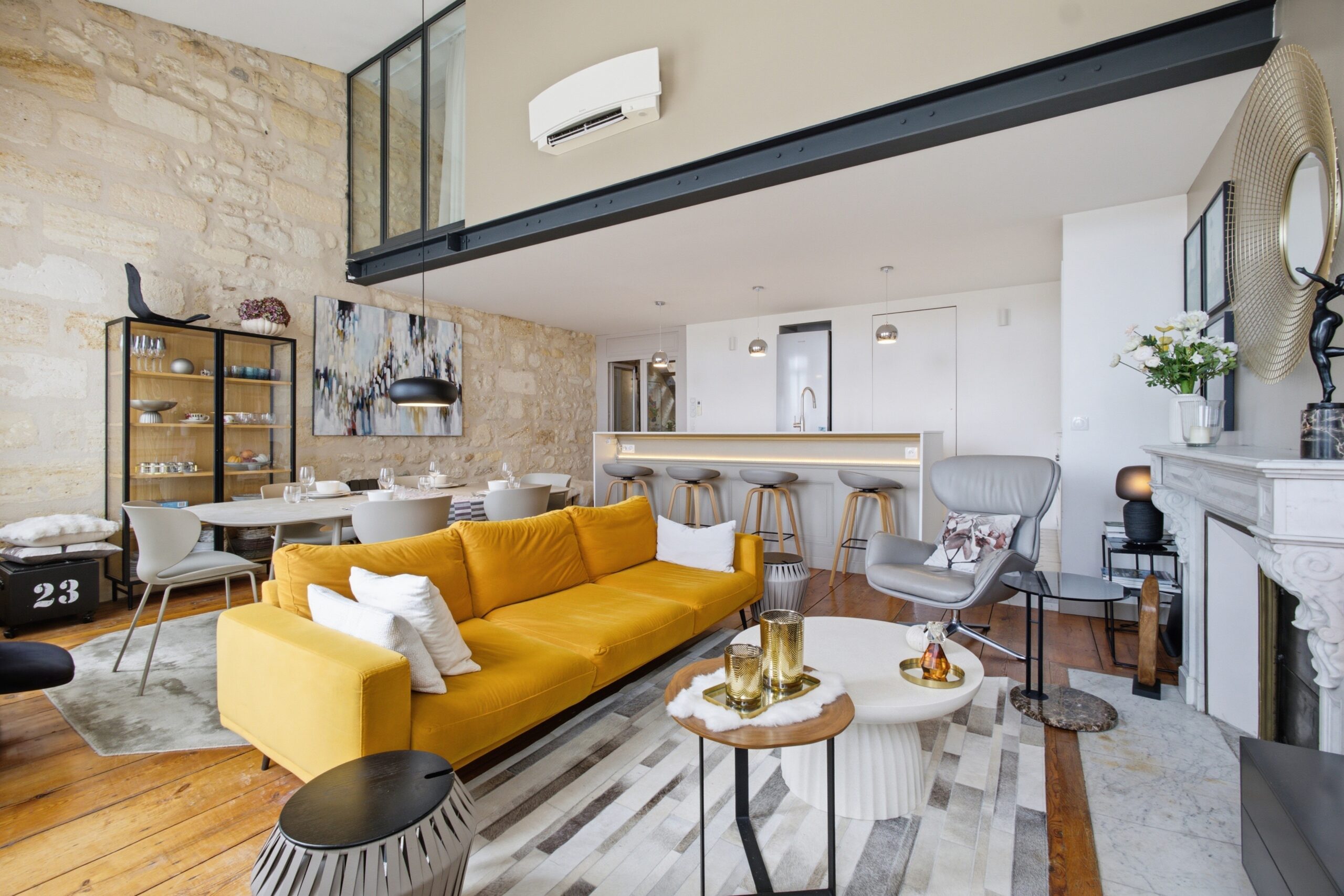 Bordeaux Holiday Apartment Living Room